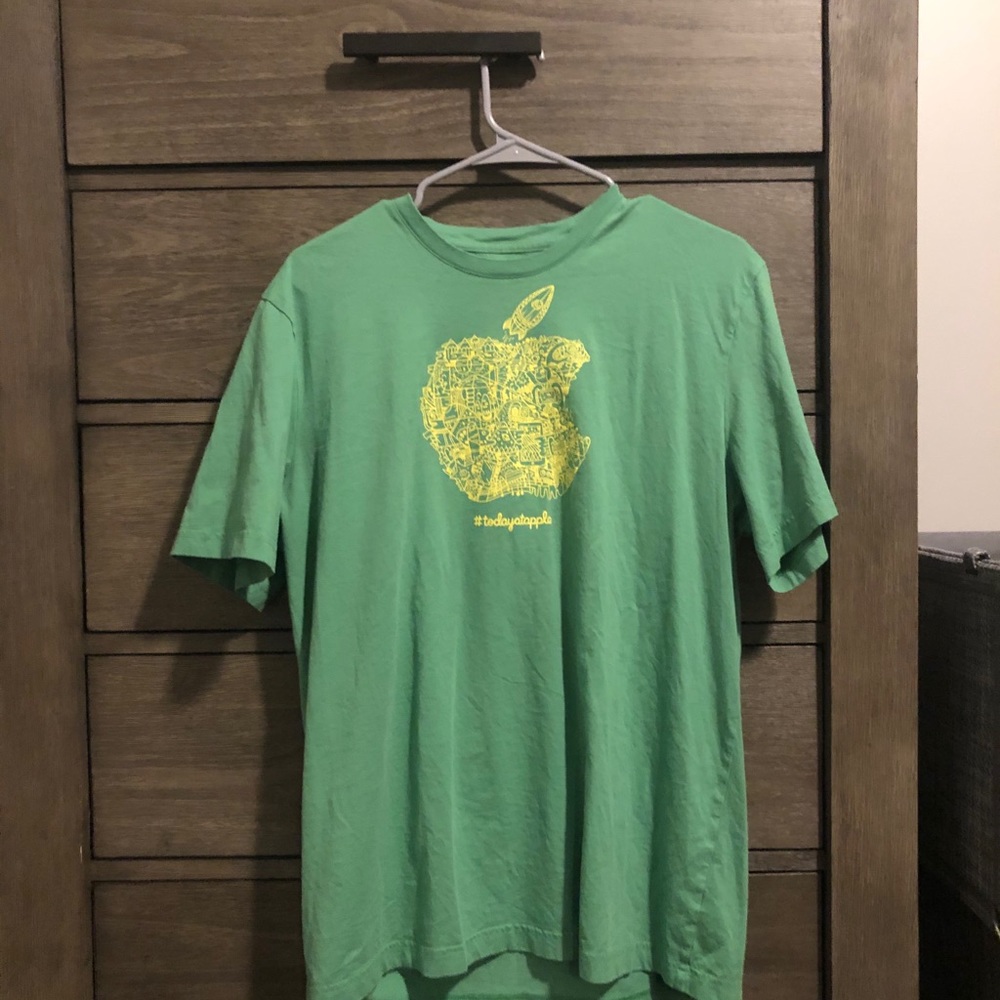 Apple Tee